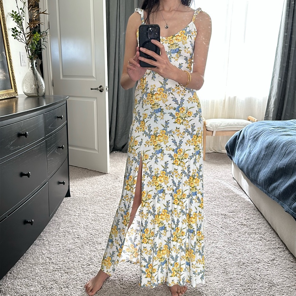 Forever 21 Floral Maxi Dress Size S